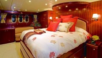 HUEYS ISLAND -  VIP Cabin